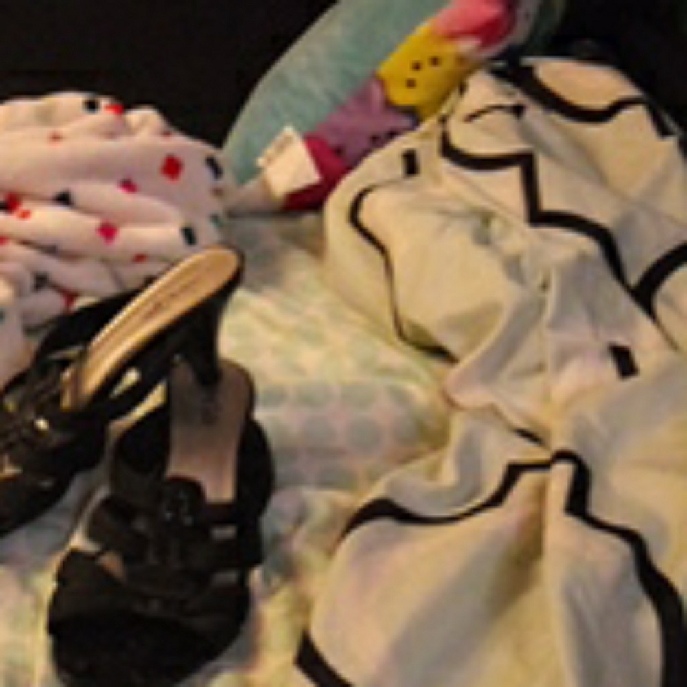 High heels - Picture 2 of 2